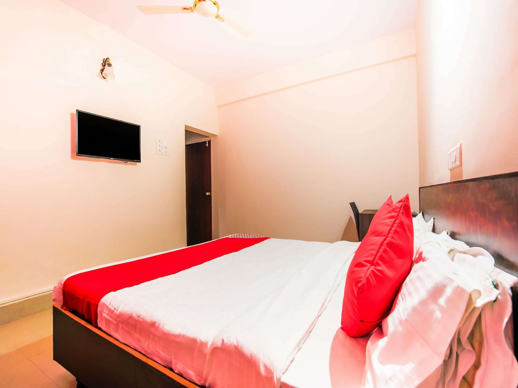 Oyo 18794 Hotel Colva Plaza Luaran gambar